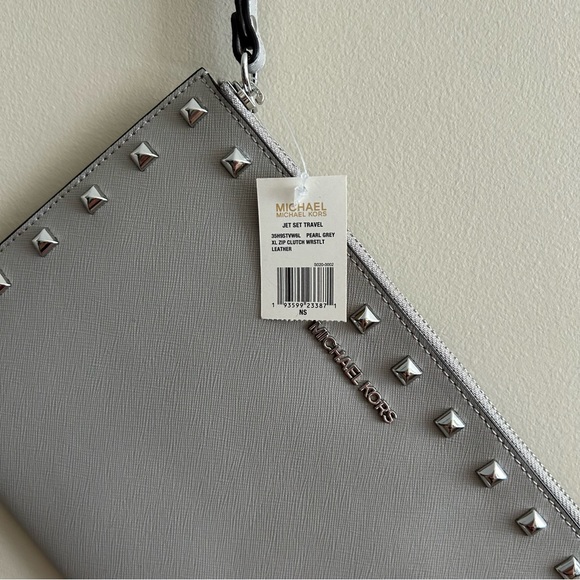 Micheal Kors Jet Set Travel Clutch - Picture 5 of 6